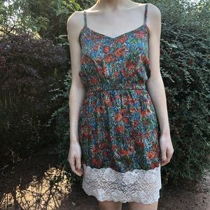 Audrey 3+1 | Floral sundress